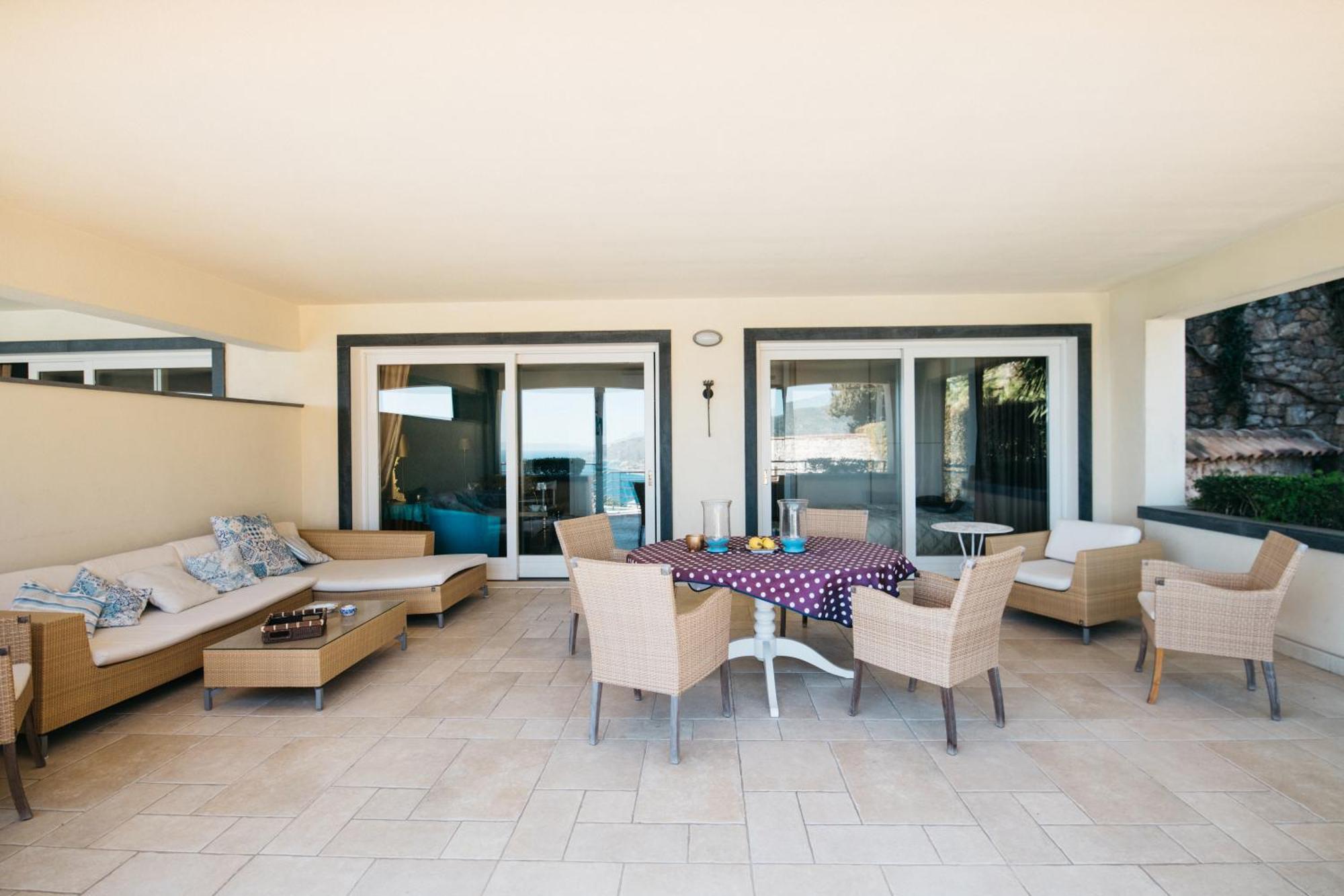 Taormina Chic Apartment ภายนอก รูปภาพ